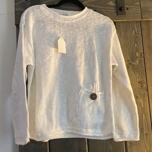 Women’s 100% cotton pullover soft sweater - button pocket detail